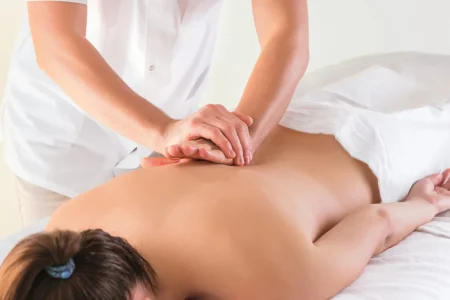 Technique, Benefits, And Risks Of Rolfing Therapy
